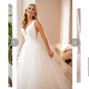 ISO Stella York wedding dress. Champagne. Size 4